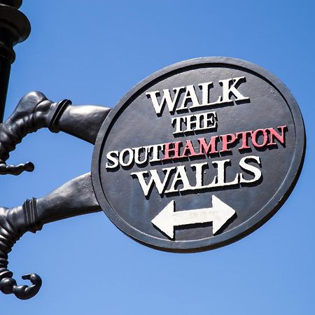 Settle Southampton - Stylish Self Check-In Rooms & Self Catering Suites מראה חיצוני תמונה