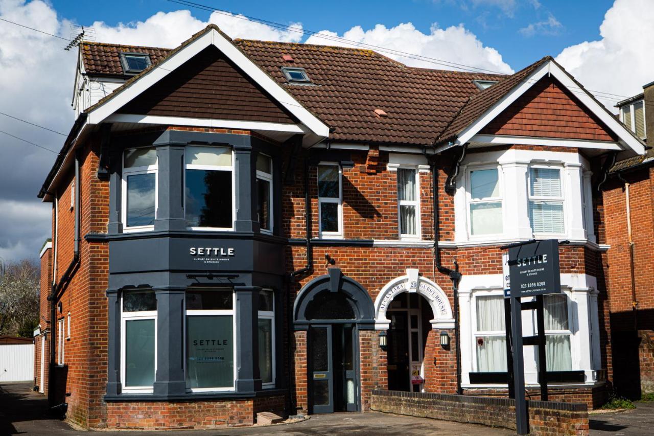 Settle Southampton - Stylish Self Check-In Rooms & Self Catering Suites מראה חיצוני תמונה