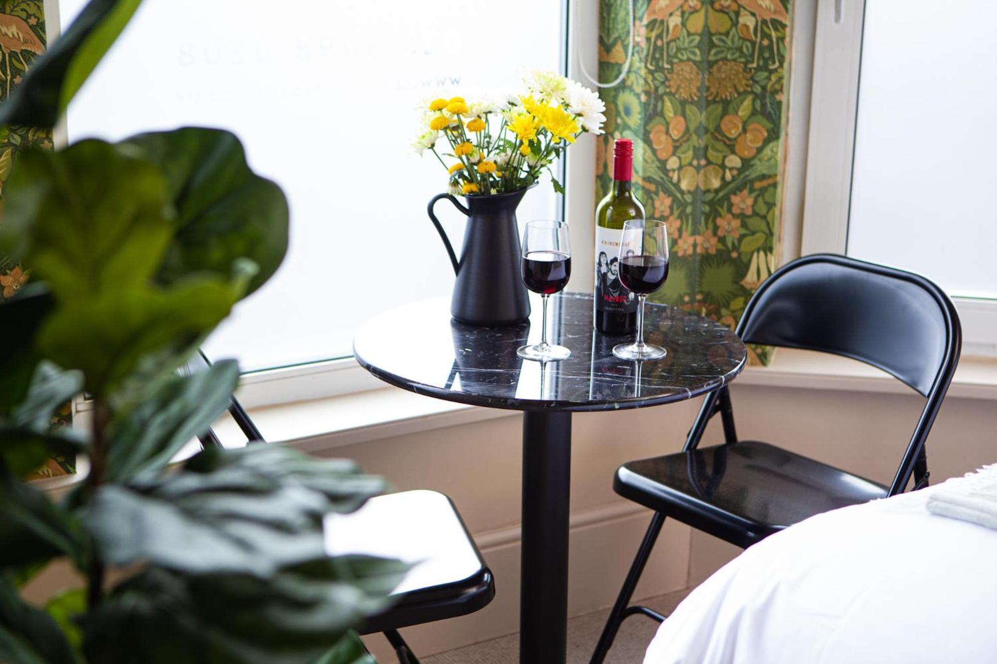 Settle Southampton - Stylish Self Check-In Rooms & Self Catering Suites מראה חיצוני תמונה